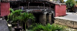 Japanese-Bridge-in-Hoi-An_1